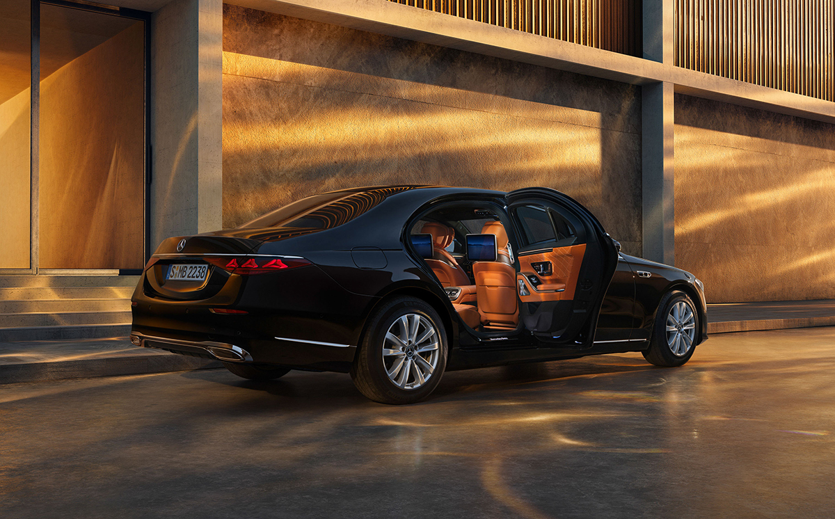 【走る核シェルター】新型メルセデス・ベンツ Sクラスの装甲バージョン、「S680 ガード」発表。V12搭載、4.2トンの最強防弾セダンが守り抜く“究極の安全”