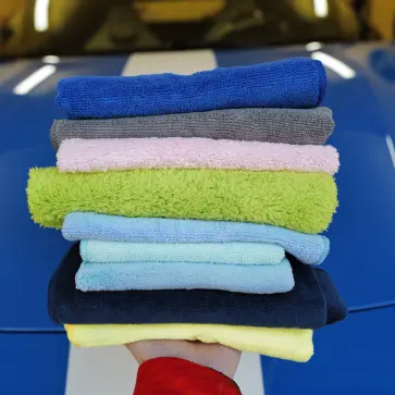 「マイクロファイバータオル」はどれも同じじゃない？愛車を傷つけない「GSM」と「配合率」の真実。ボディやホイールなど部位によって使い分けるべし