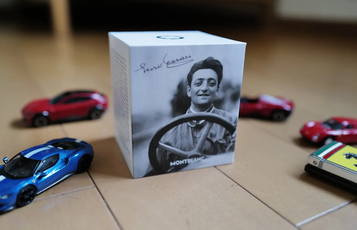 今日のフェラーリ納車待ち。やはり「パープル」関連製品が自宅に増加中、「エンツォ・フェラーリのパープルのインク」を買ってみた