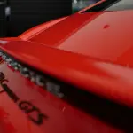 ポルシェが直近で「首脳会合」を実施、718 ボクスター / ケイマン「EV」の中止が話し合われた可能性。高コスト、重量増加、911との差別化との間で揺れるスポーツカーの未来とは