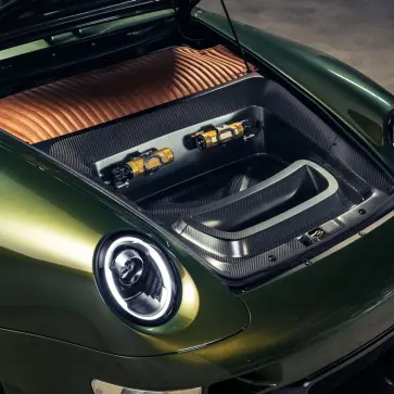 【究極の1台】ポルシェ911ターボのレストモッド、840馬力の芸術品「ガンサー・ワークス マイアミ・コミッション」降臨