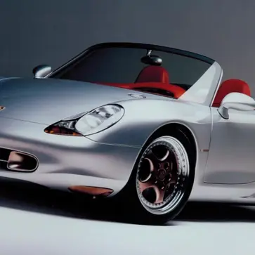 ポルシェを倒産の危機から救った「救世主」ボクスターが誕生した1990年初頭、ポルシェに何が起きていたのか？「販売台数半減」「赤字転落」