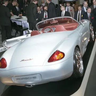 ポルシェ・ボクスター「誕生秘話」。デトロイトを震撼させた「伝説のコンセプトカー」の真実、そして市販まで