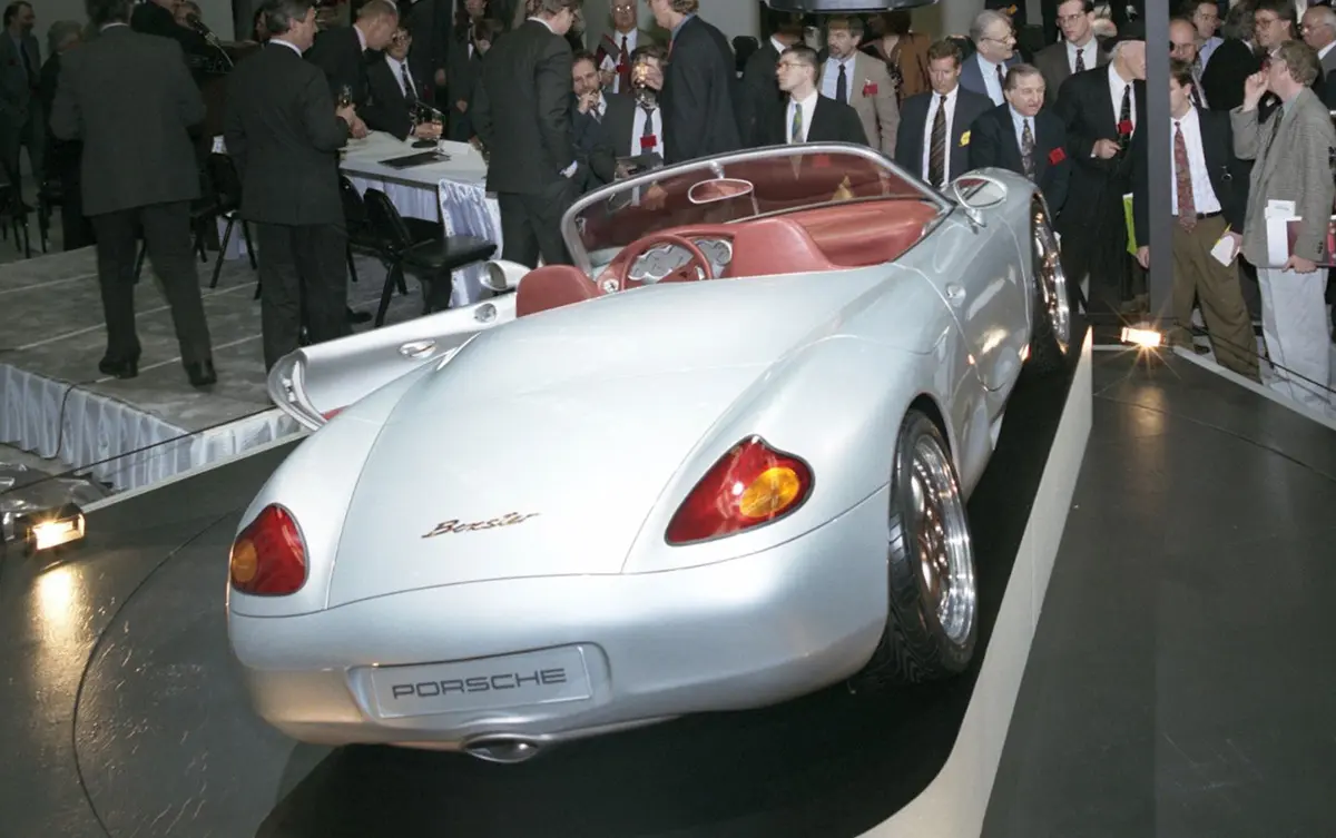 ポルシェ・ボクスター「誕生秘話」。デトロイトを震撼させた「伝説のコンセプトカー」の真実、そして市販まで