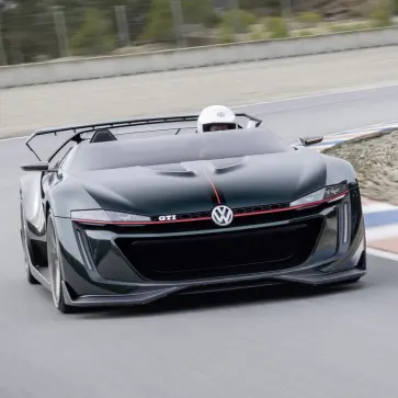 【祝ゴルフGTI 50周年】VWが封印を解き「現実しなかった」過激すぎるGTIコンセプトカーたちを公開。なんと「ミドシップ12気筒」も