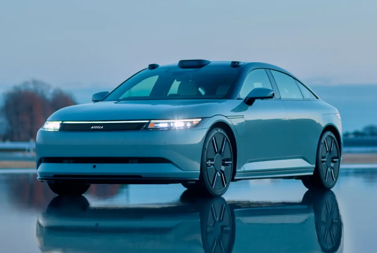 ソニー・ホンダ・モビリティ「アフィーラ1」フロントサイド（停止状態）