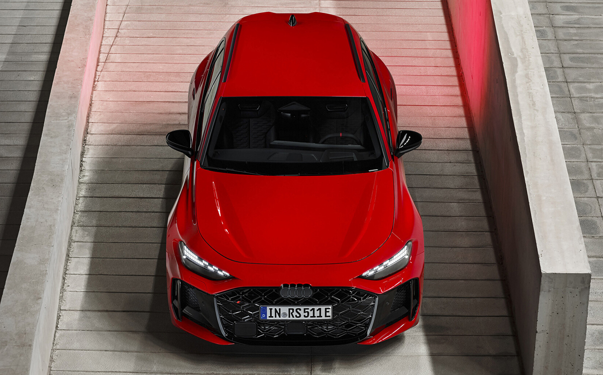 アウディ新型RS5が「激太り」でも速い理由。2.3トン超えの巨体を操るテクノロジーの正体とは？