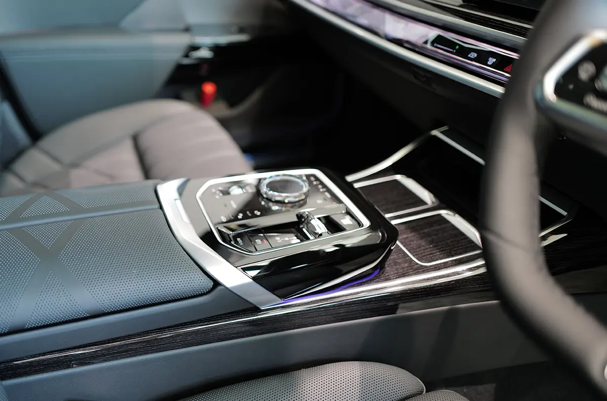 BMW 7シリーズのインテリア（iDrive）