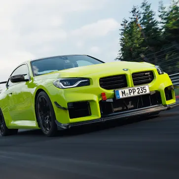 BMW M2が「公道走行可能なレーシングカー」に。Mパフォーマンス・トラックキットの投入が発表、そのパフォーマンスを極限レベルに引き上げる