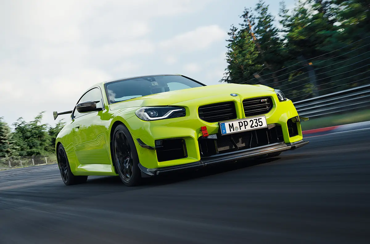 BMW M2が「公道走行可能なレーシングカー」に。Mパフォーマンス・トラックキットの投入が発表、そのパフォーマンスを極限レベルに引き上げる