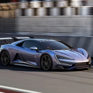 BYDのEV、ヤンワンU9アルティメット（走行風景、シルバー）