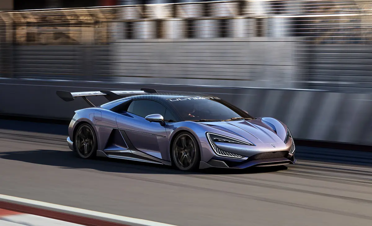 BYDのEV、ヤンワンU9アルティメット(走行風景、シルバー)