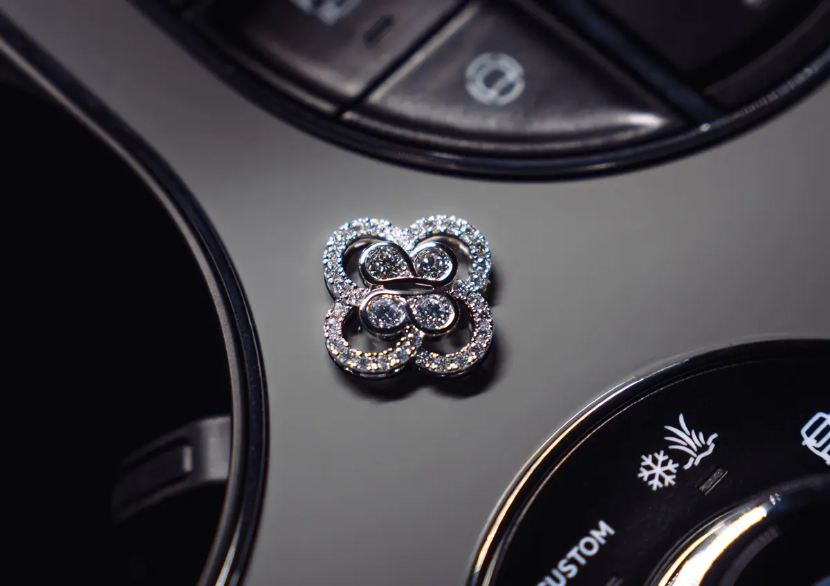 ベントレー×ブードルズ(Boodles)コレクション、インテリアの画像(ダイヤモンド入りオーナメント)