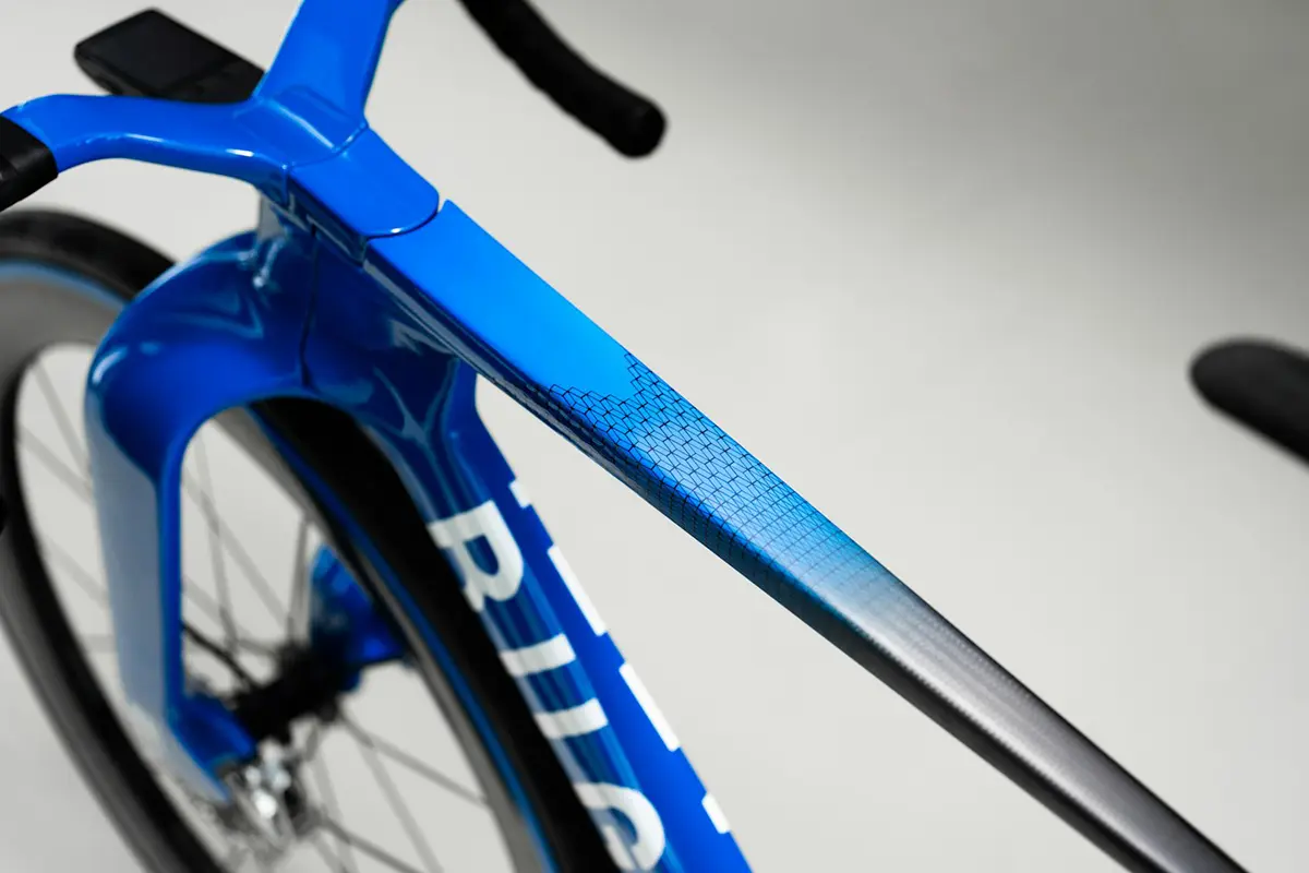 ブガッティとファクターバイクとのコラボレーションによる自転車～フレーム