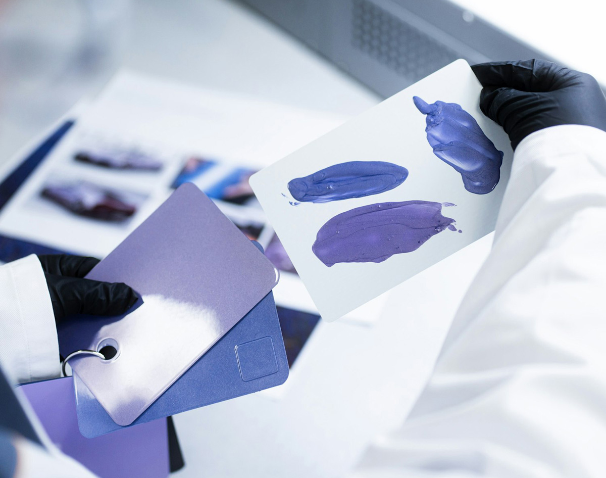 ブガッティ W16ミストラルのワンオフモデル「キャロライン」ペイントの調合