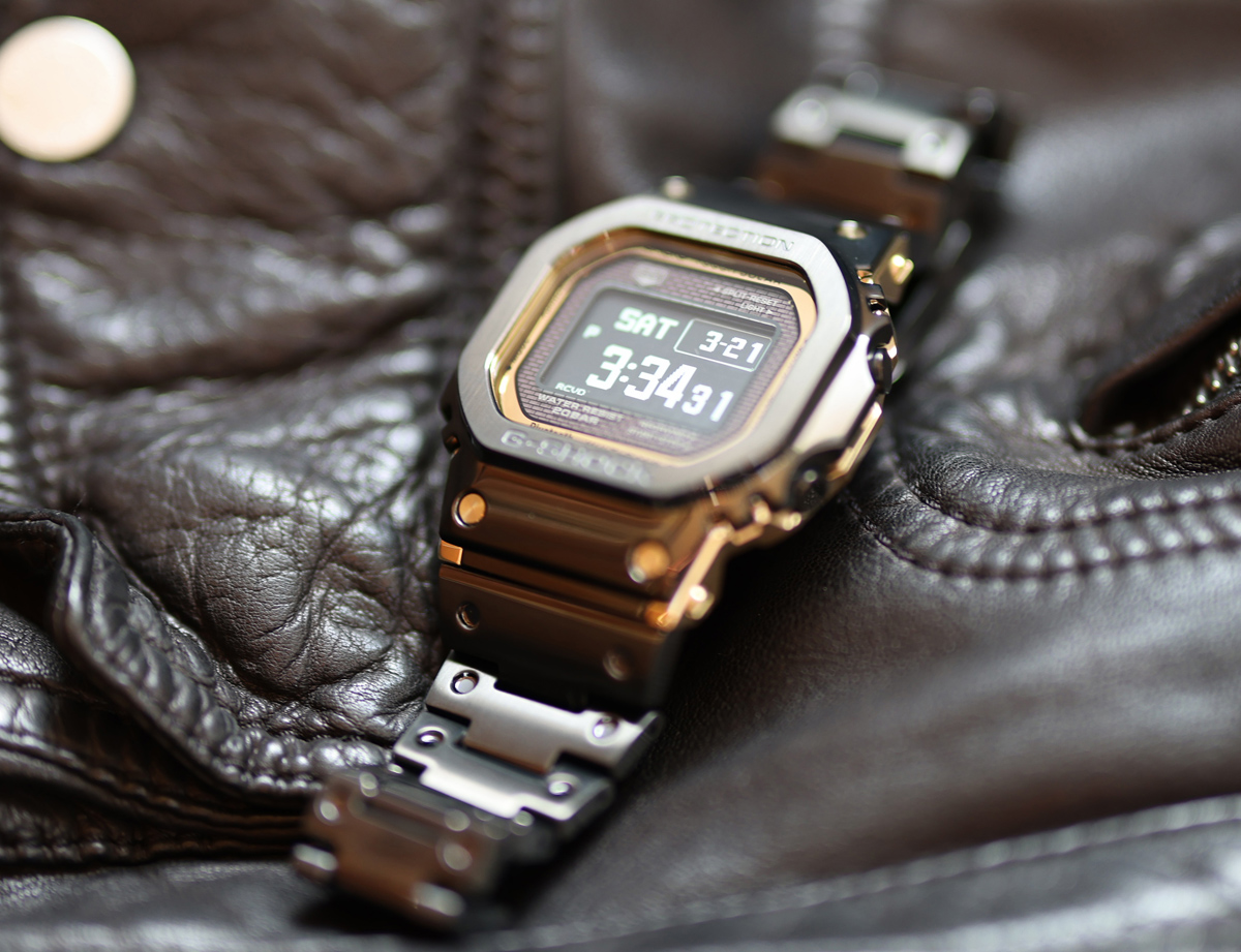カシオの腕時計、G-SHOCK「GMW-BZ5000BD-1JF」全景
