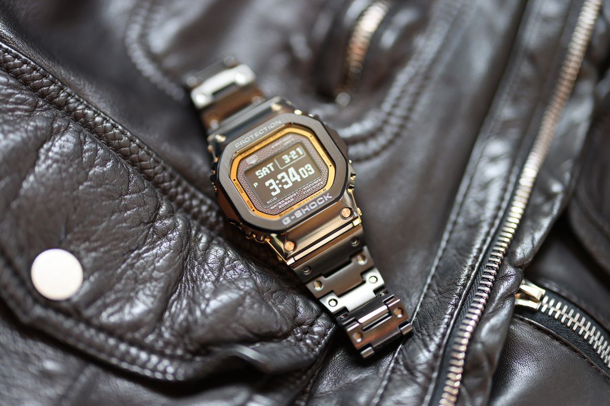 カシオの腕時計、G-SHOCK「GMW-BZ5000BD-1JF」全景
