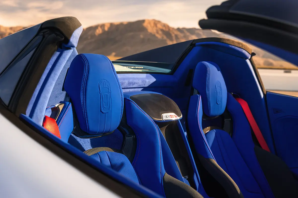 シボレー コルベット グランスポーツのインテリア(ブルーのシート)