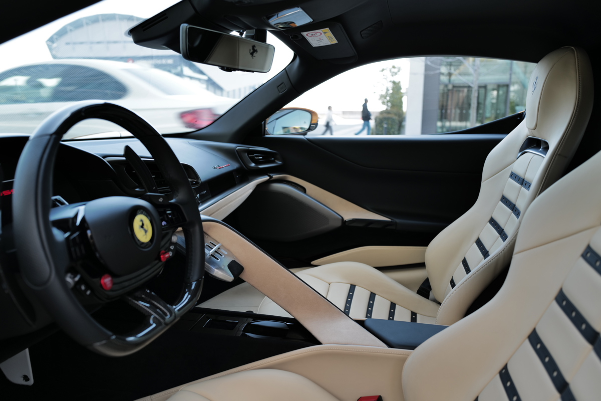 フェラーリ849テスタロッサのインテリア〜シート