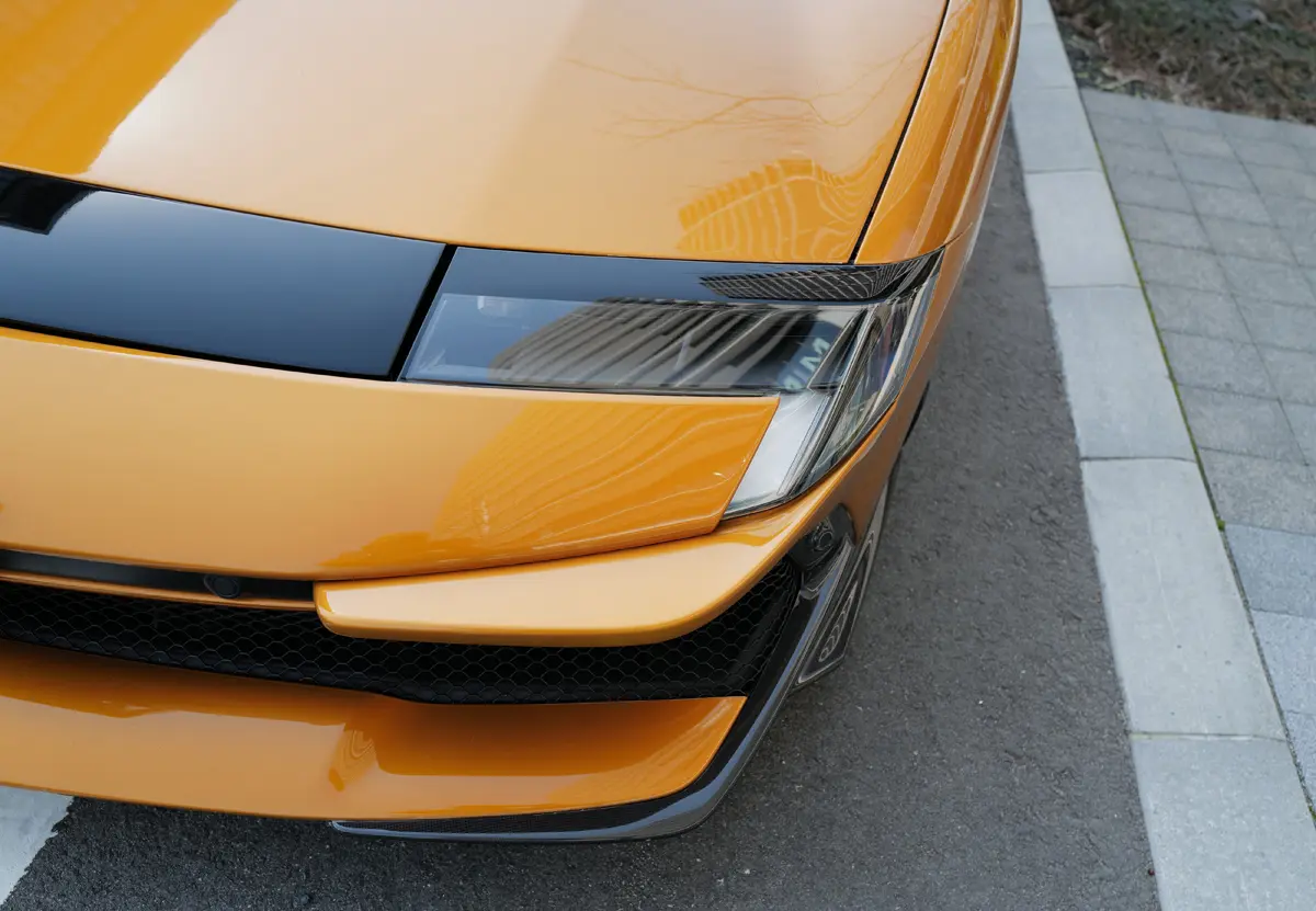 フェラーリ849テスタロッサのヘッドライト