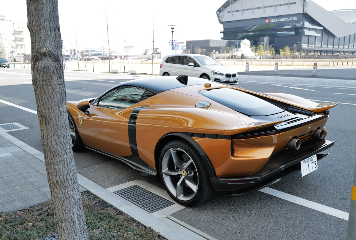 フェラーリ849テスタロッサの全景〜リア