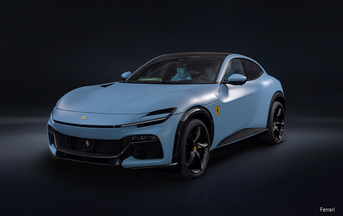 アッズーロ・ラ・プラタのフェラーリ・プロサングエ（テーラーメイド）全景