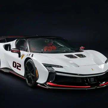 テーラーメイドにてカスタムしたフェラーリSF90XX全景