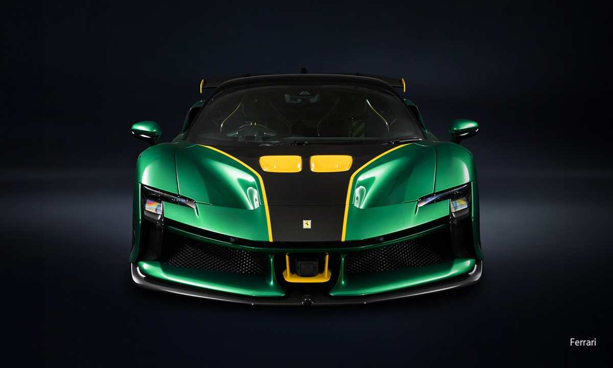 テーラーメイドプログラムにてカスタムしたフェラーリSF90 XX ストラダーレのエクステリア（グリーン）～フロント