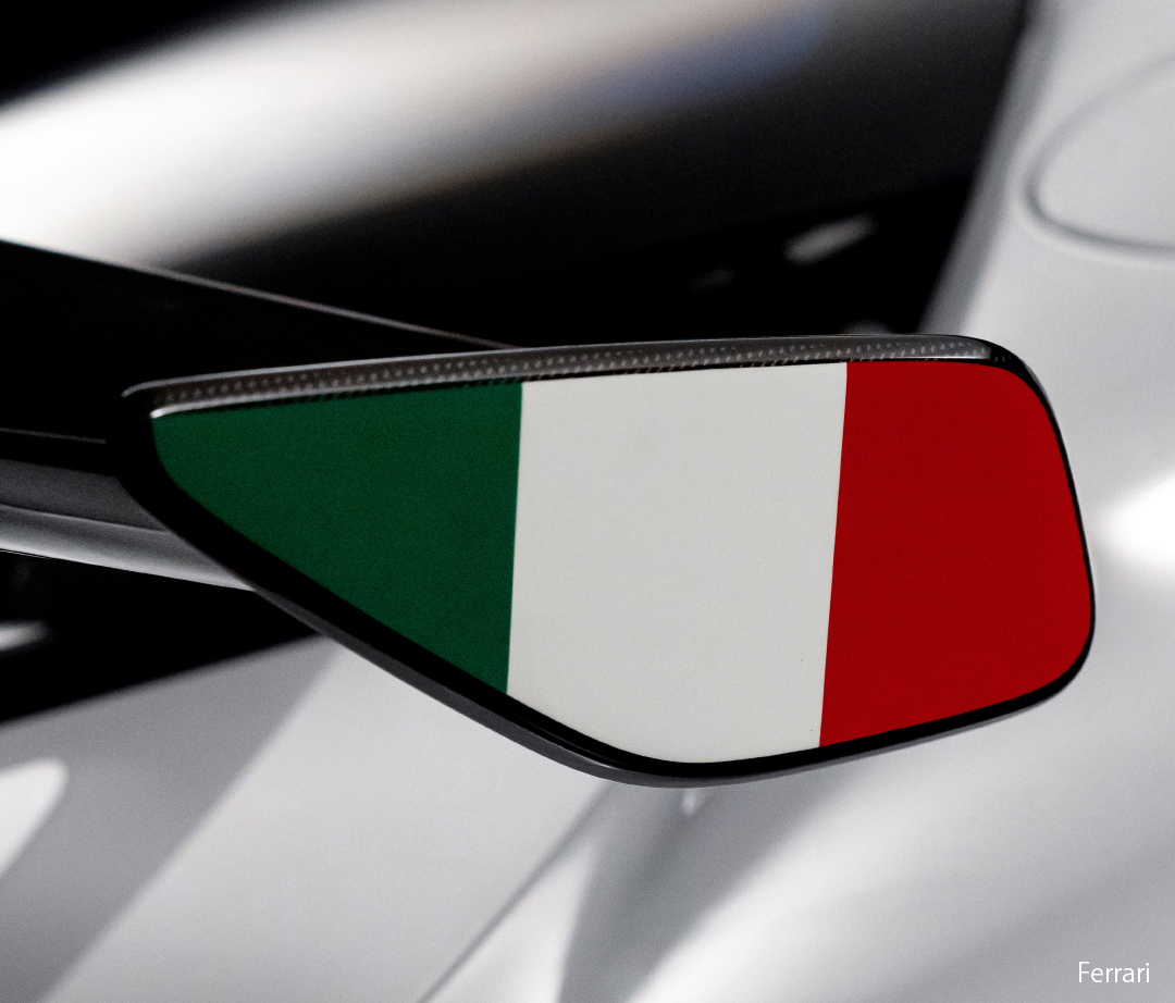 テーラーメイドにてカスタムしたフェラーリSF90XXのリアウイング（イタリアンカラー）