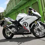 ホンダCBR250RRの全景