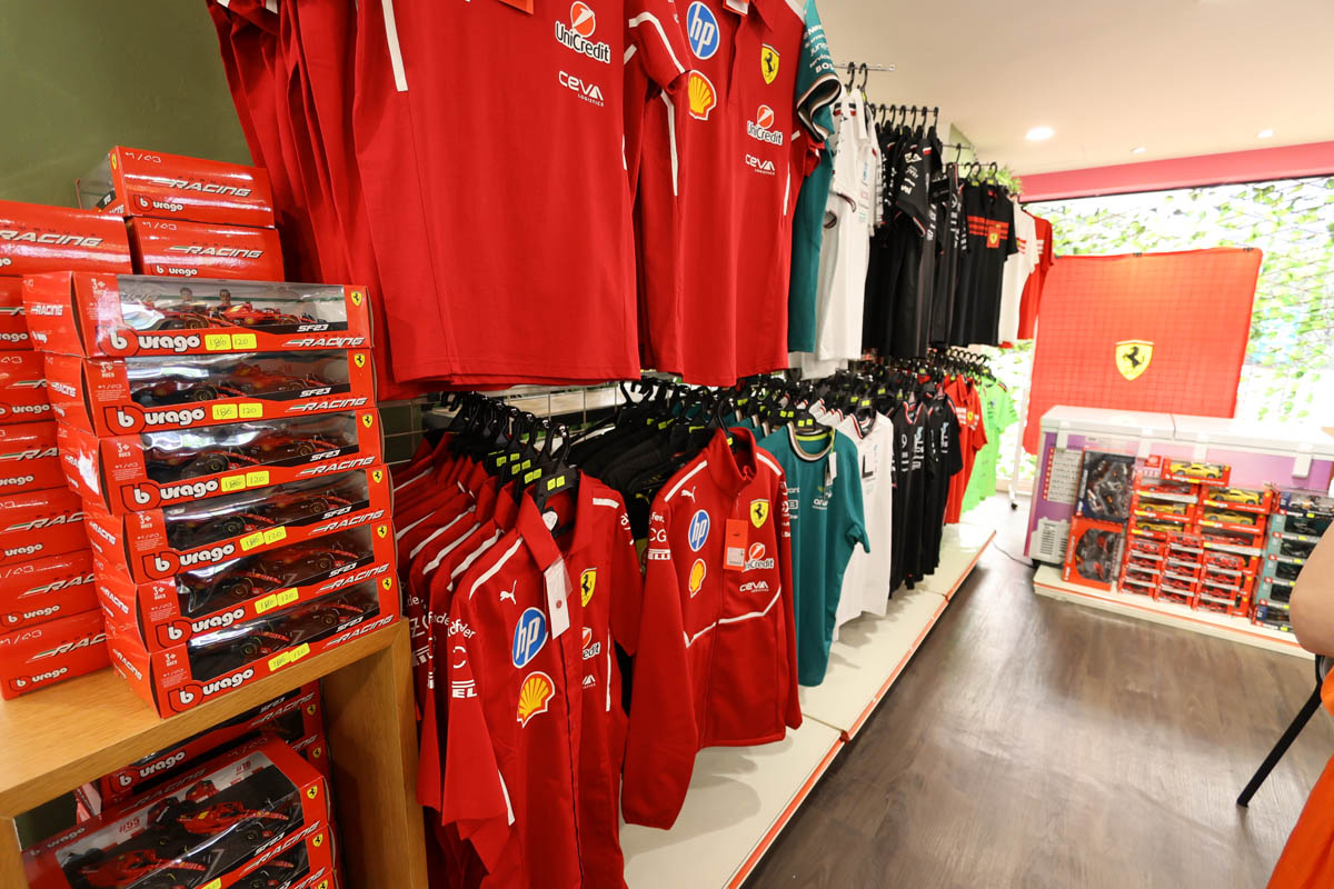 マレーシアはクアラルンプールにてKLタワーの売店