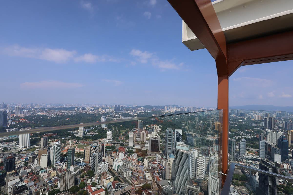 マレーシアはクアラルンプールにてKLタワーの展望台からの眺め(グラスボックス)