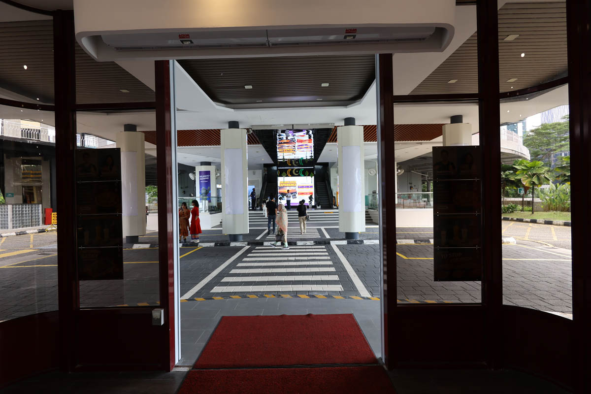 マレーシアはクアラルンプールにてKLタワーの展望台からの眺め(グラスボックス)