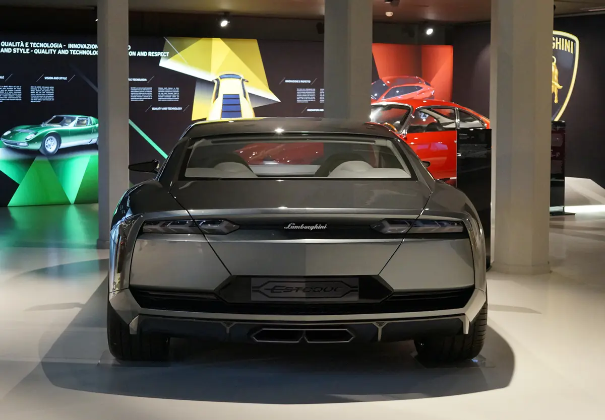 ランボルギーニ博物館に展示されるエストーケ・コンセプト（リア）