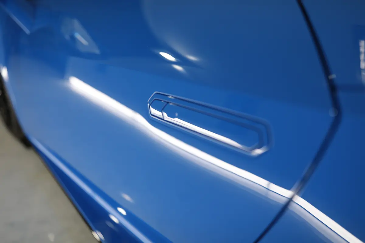 ランボルギーニ・ウラカンEVO RWD(ぶるー)のドアハンドル