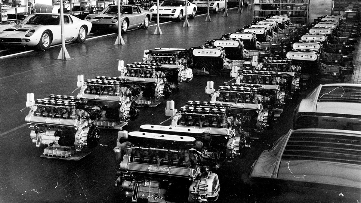 ランボルギーニ・ミウラの製造風景