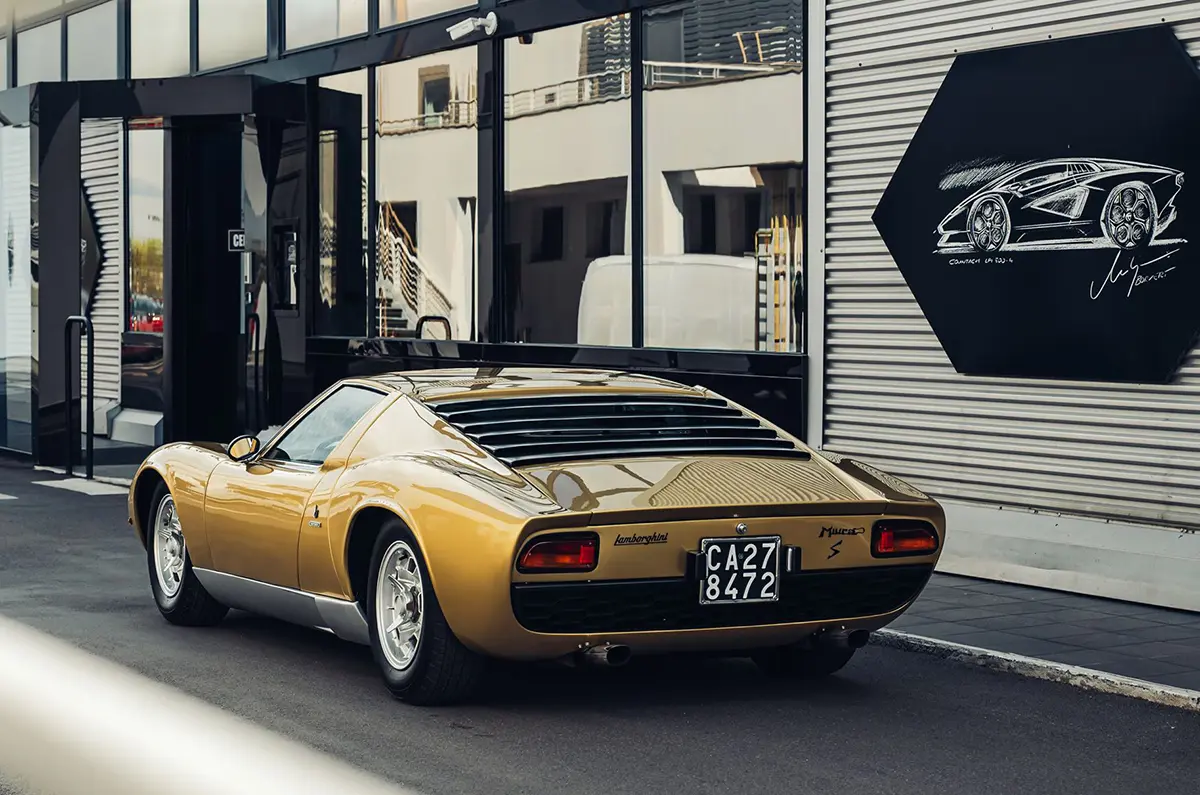 ランボルギーニ・ミウラ「60周年記念イベント」にてミウラP400S