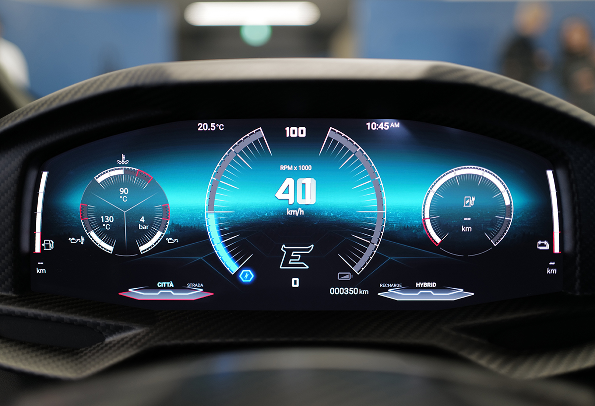 ランボルギーニ テメラリオのメーター表示