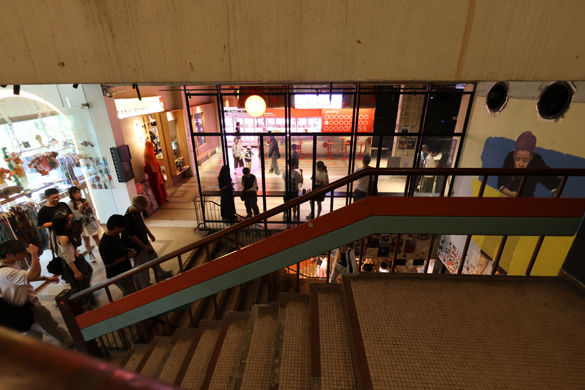 マレーシア クアラルンプールの「奇妙な」書店、BookXcess RexKLの館内