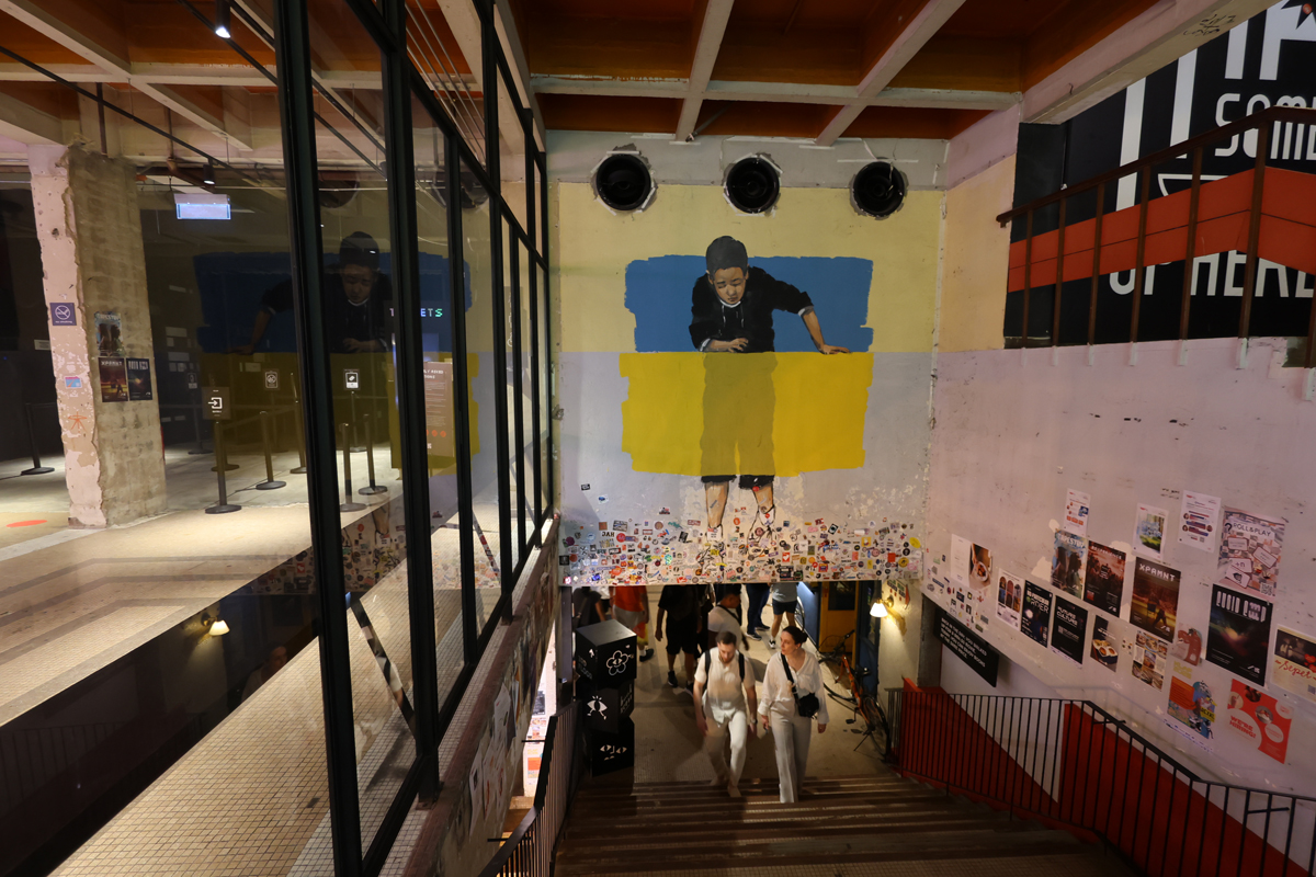 マレーシア クアラルンプールの「奇妙な」書店、BookXcess RexKLの館内