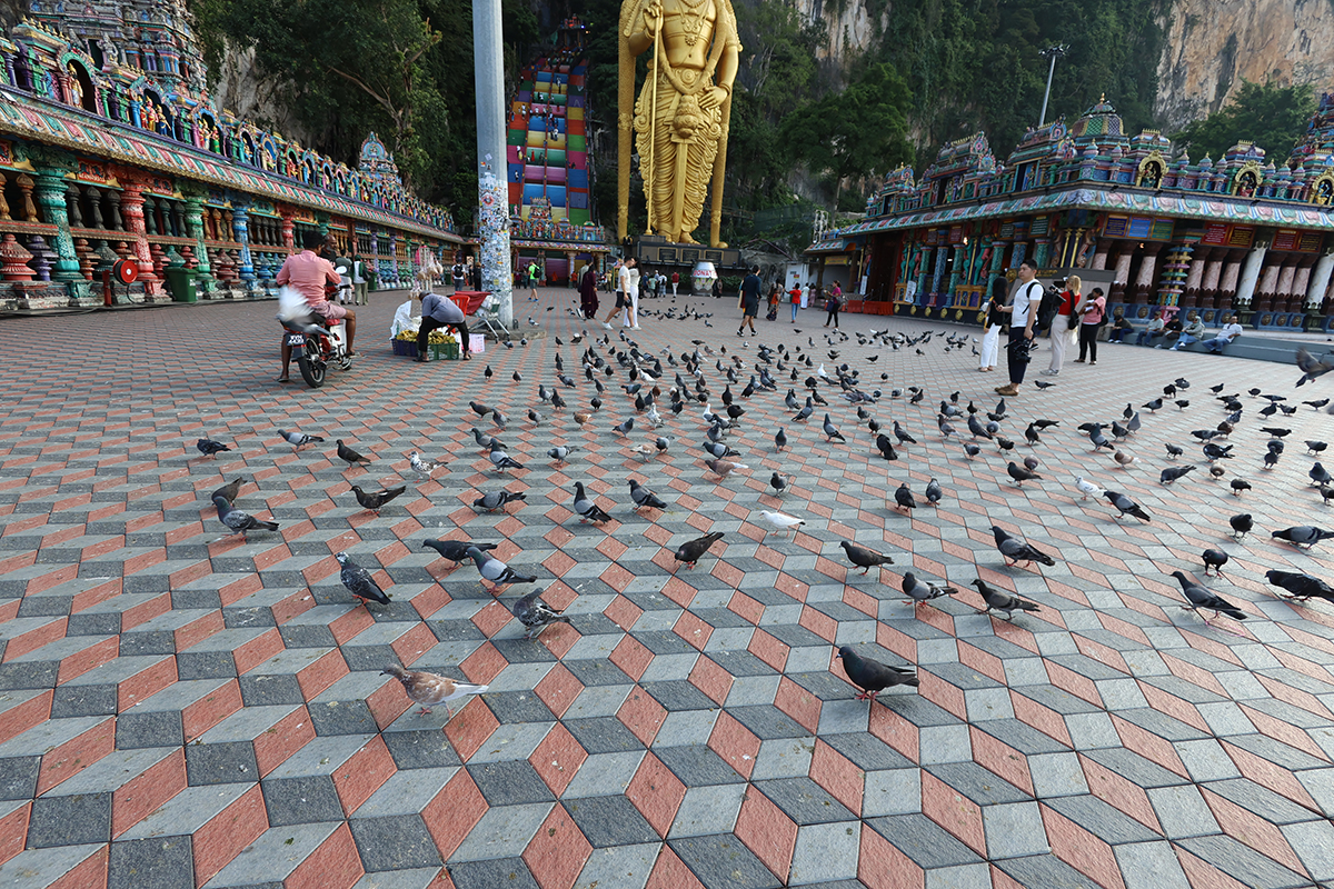 マレーシア クアラルンプールにあるバツー洞窟にて(洞窟内)