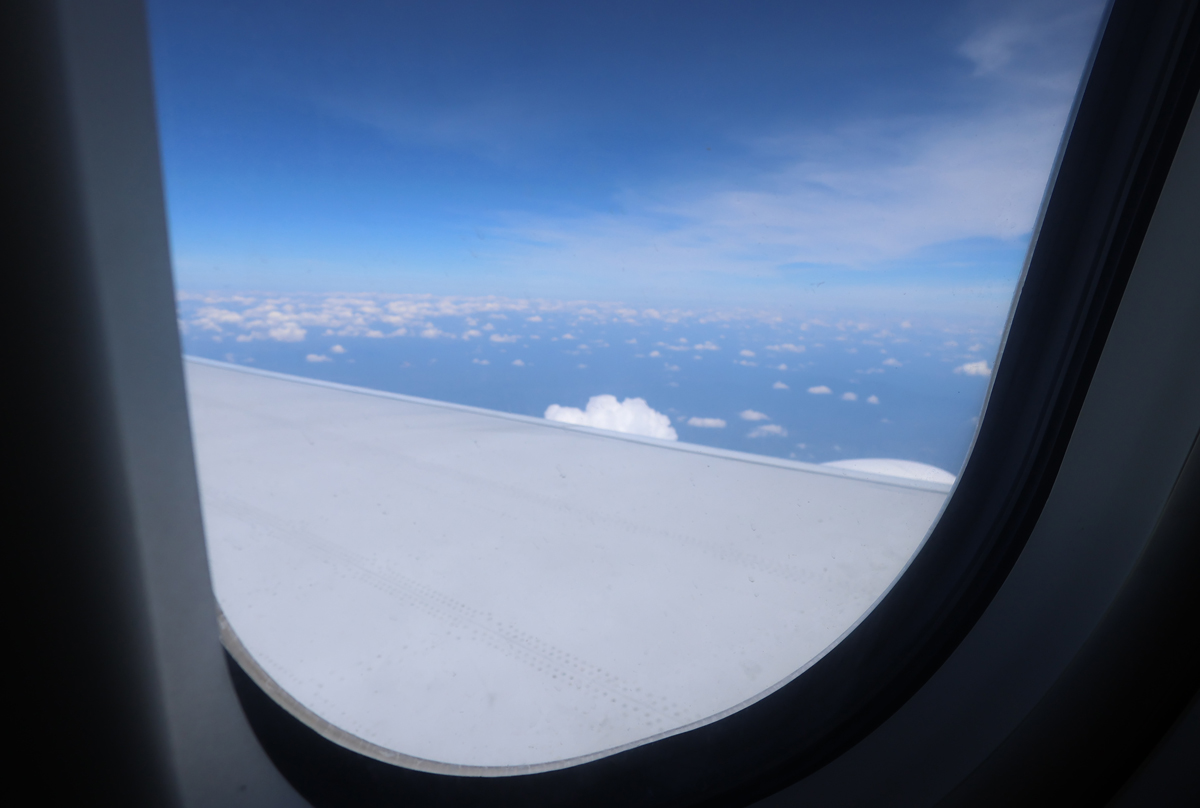 マレーシア航空(エコノミークラス)の機内から