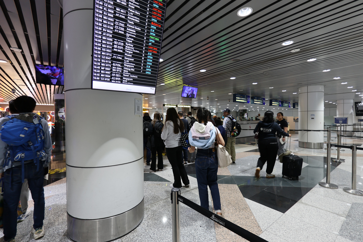 マレーシア空港へと到着、バゲッジクレームにて