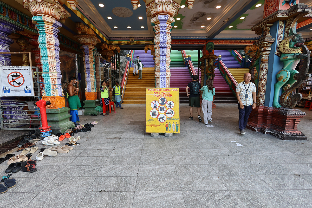 マレーシア クアラルンプールにあるバツー洞窟にて(入口)