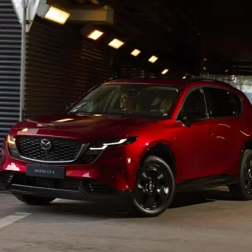 マツダが新型CX-5に「ロードスターの足回り」を移植？「SUVなのにハンドリングを向上させた」ノウハウとは