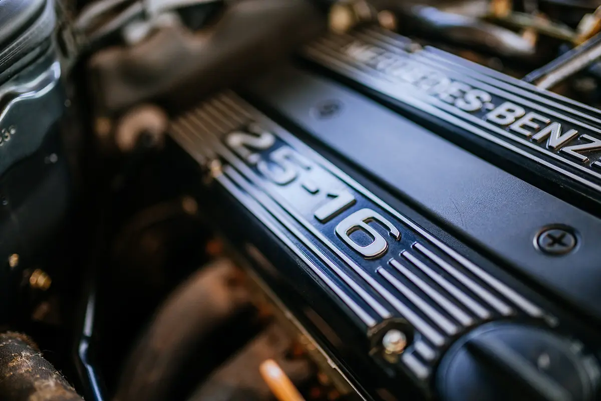 メルセデス・ベンツ 190E 2.5-16 エボリューションIIの展示車両（エンジン）