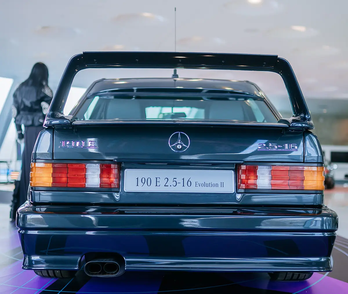 メルセデス・ベンツ 190E 2.5-16 エボリューションIIのリアウイング