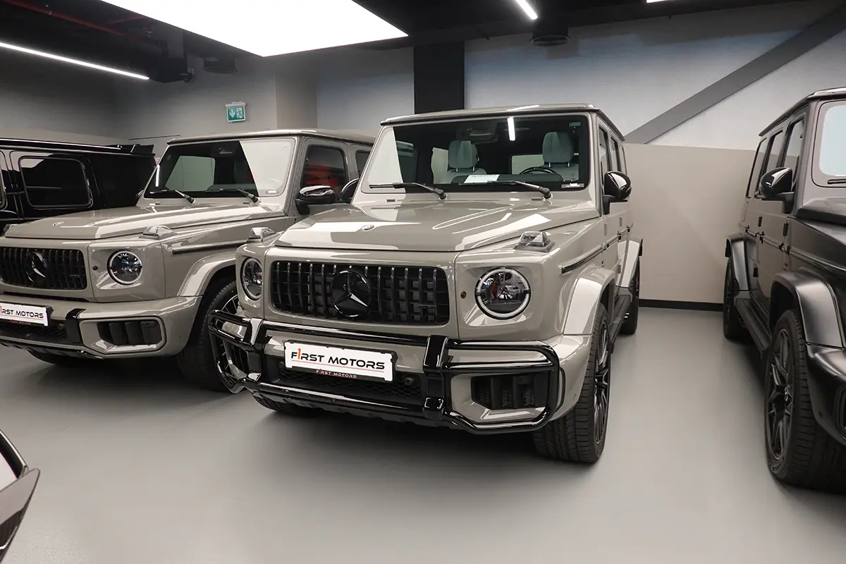 ドバイのハイパーカーディーラーにて、メルセデス・ベンツGクラス