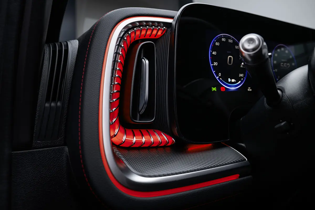 メルセデス・ベンツVLEのインテリア「発光エレメント」