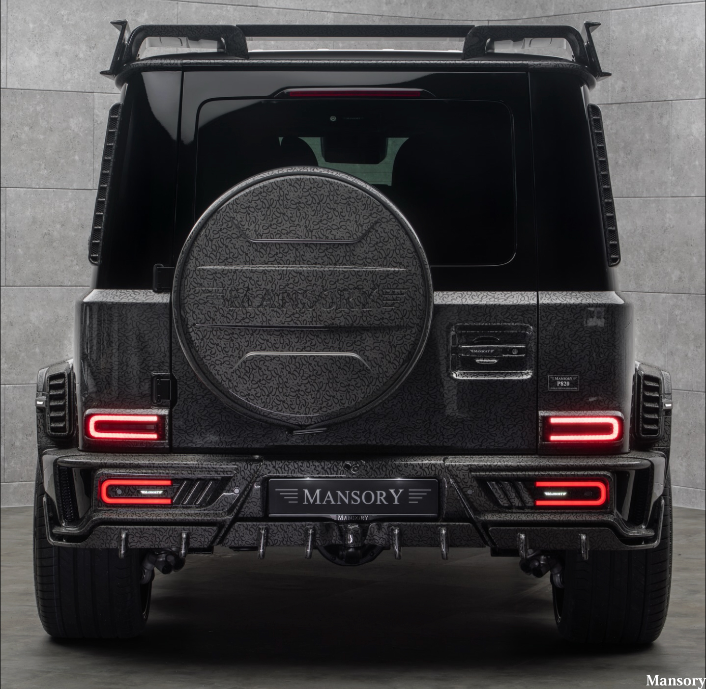 マンソリーのカスタムによるメルセデス・ベンツGクラスのカスタムカー「P820」リア